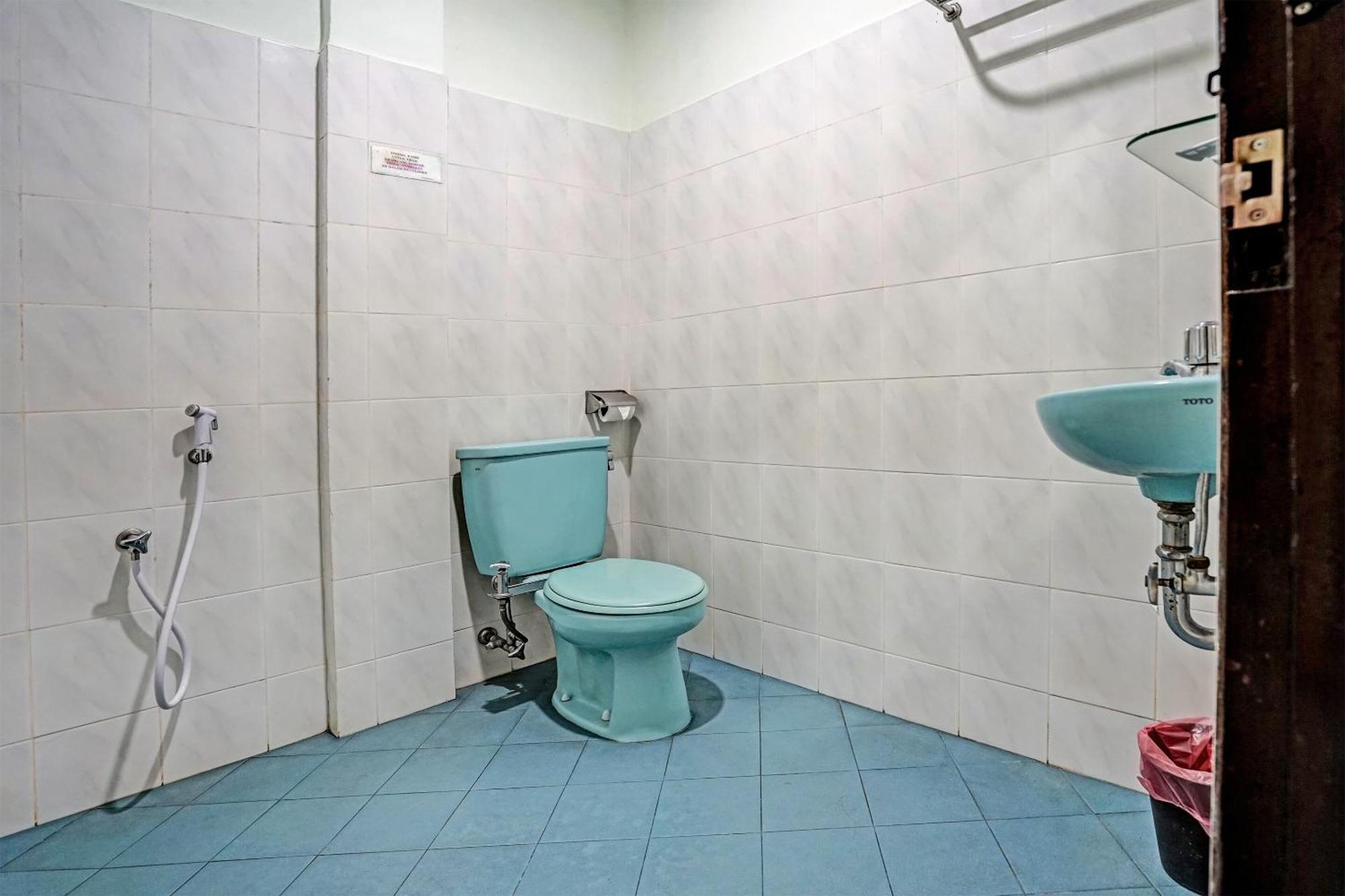 Super Oyo 91805 Hotel Wisma Bari Palembang Ngoại thất bức ảnh