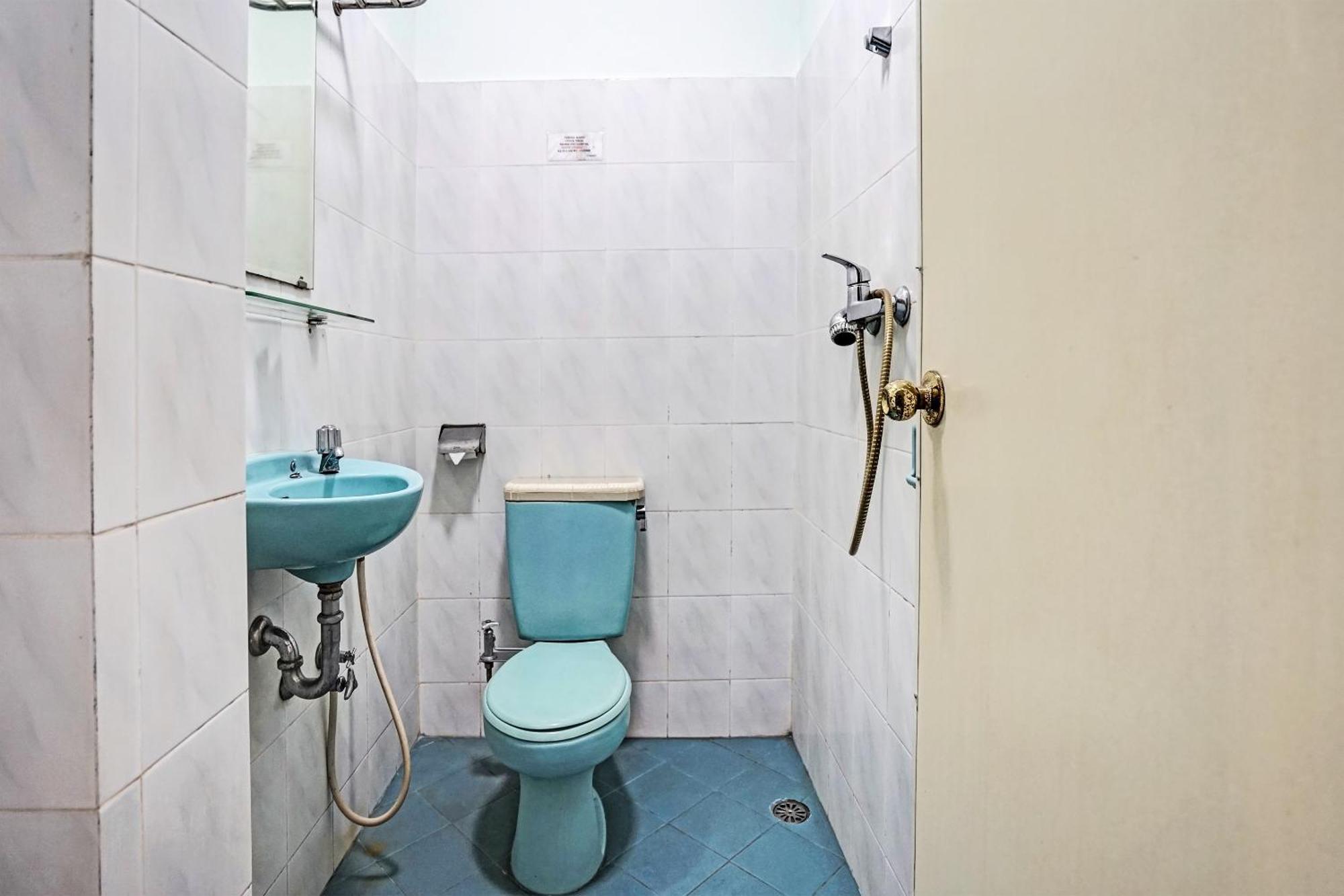 Super Oyo 91805 Hotel Wisma Bari Palembang Ngoại thất bức ảnh