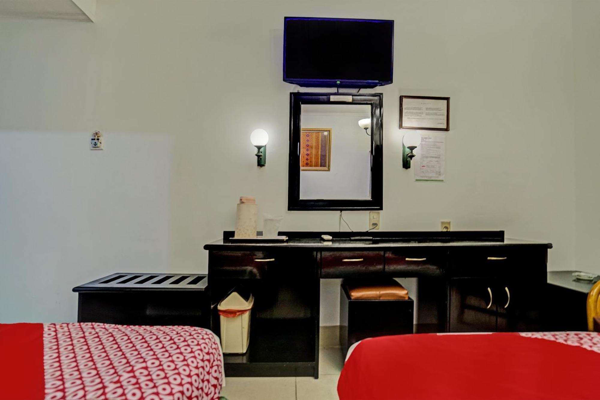 Super Oyo 91805 Hotel Wisma Bari Palembang Ngoại thất bức ảnh