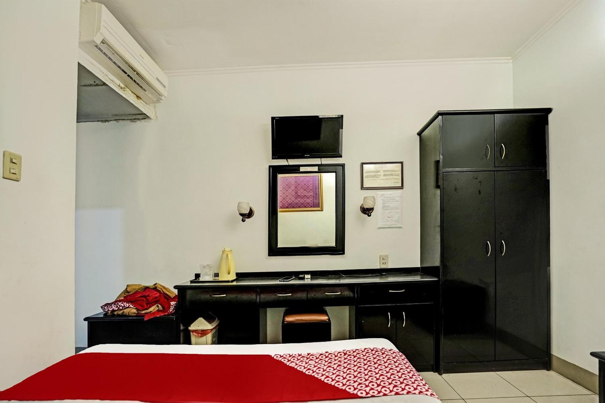 Super Oyo 91805 Hotel Wisma Bari Palembang Ngoại thất bức ảnh